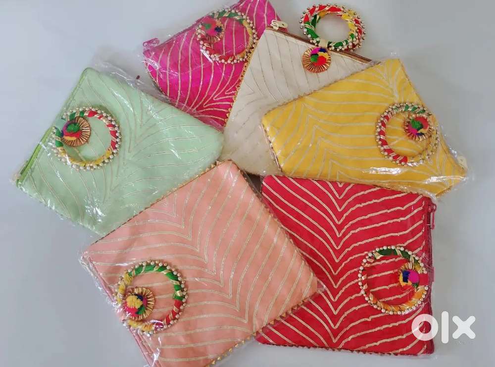 Woman's handpursh