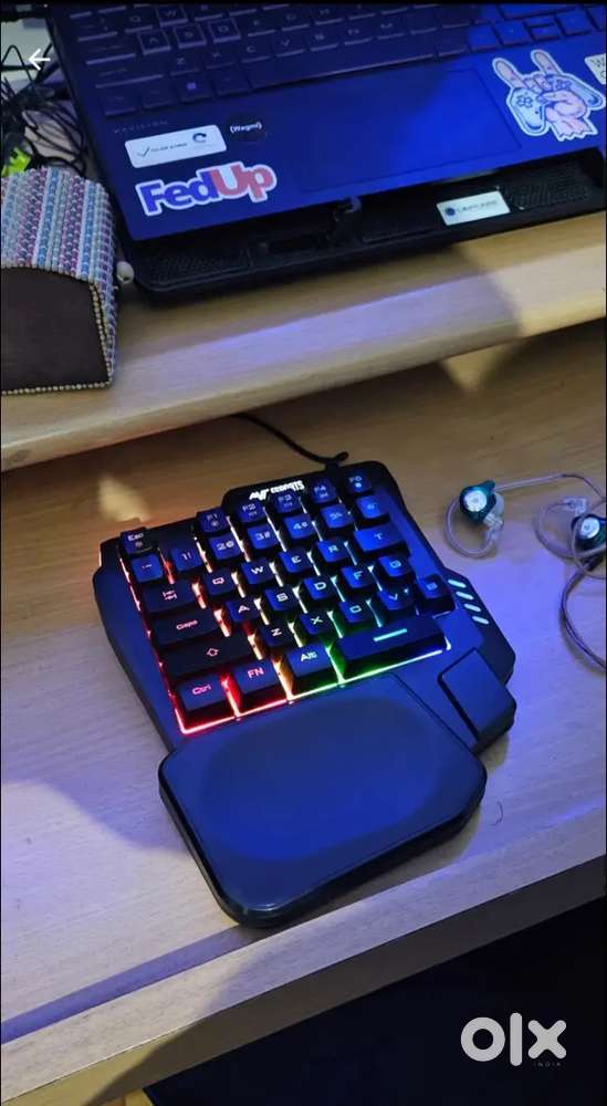 One handed gaming keyboard ant sports