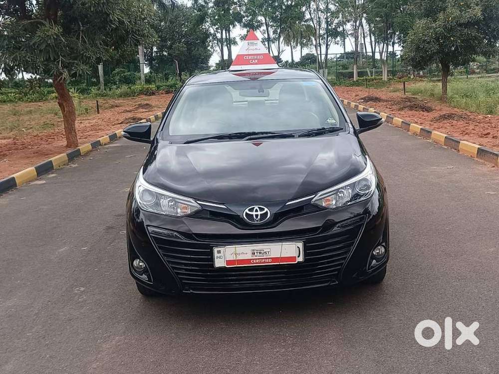 Toyota Yaris VX CVT, 2020