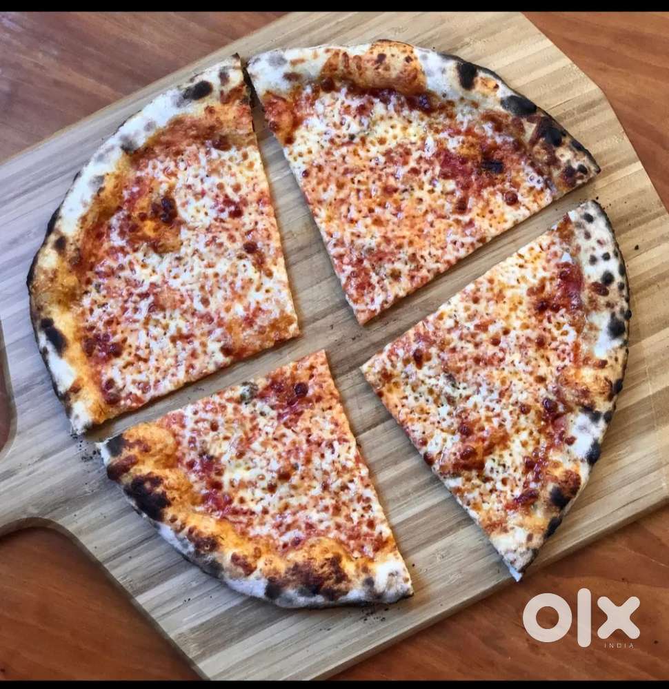 We are looking for pizza food courier driver ²³