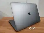 Macbook Pro (i7 /32GB RAM /SSD /Touchbar/16 Retina /4GB AMD Graphics)