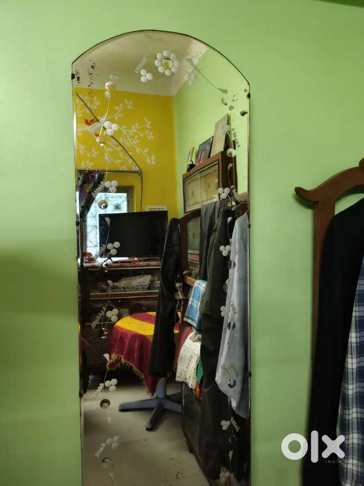 Dressing Table 6 feet by 2 feet