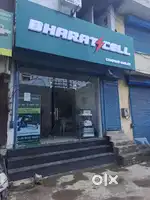 Manager at company outlet