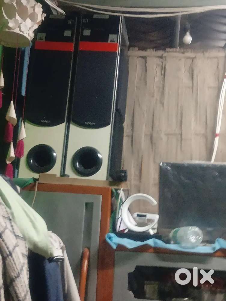 Cemex 2 Tower woofer Agra base