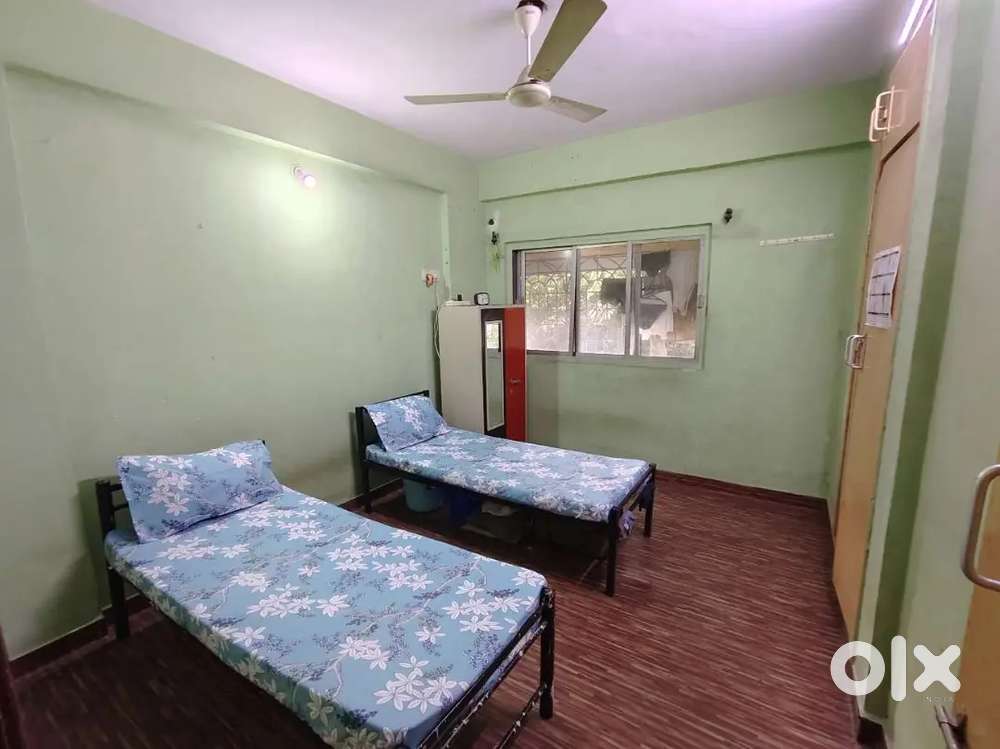 IN GHATKOPAR Pg at best location premium furnished no brokerage