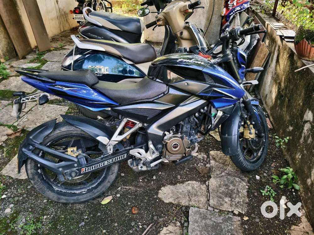 Bajaj ns200 wall mantan bike back tyer new