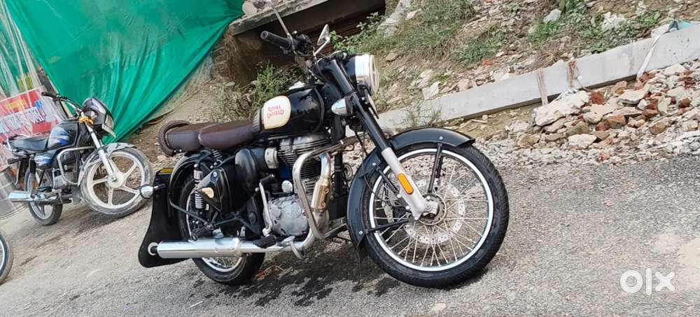 Classic 350cc Well maintained with Royal Enfield