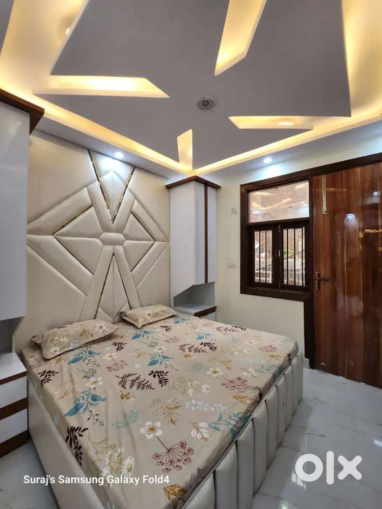 60sq yards 2BHK Flat prime location in Uttam Nagar west