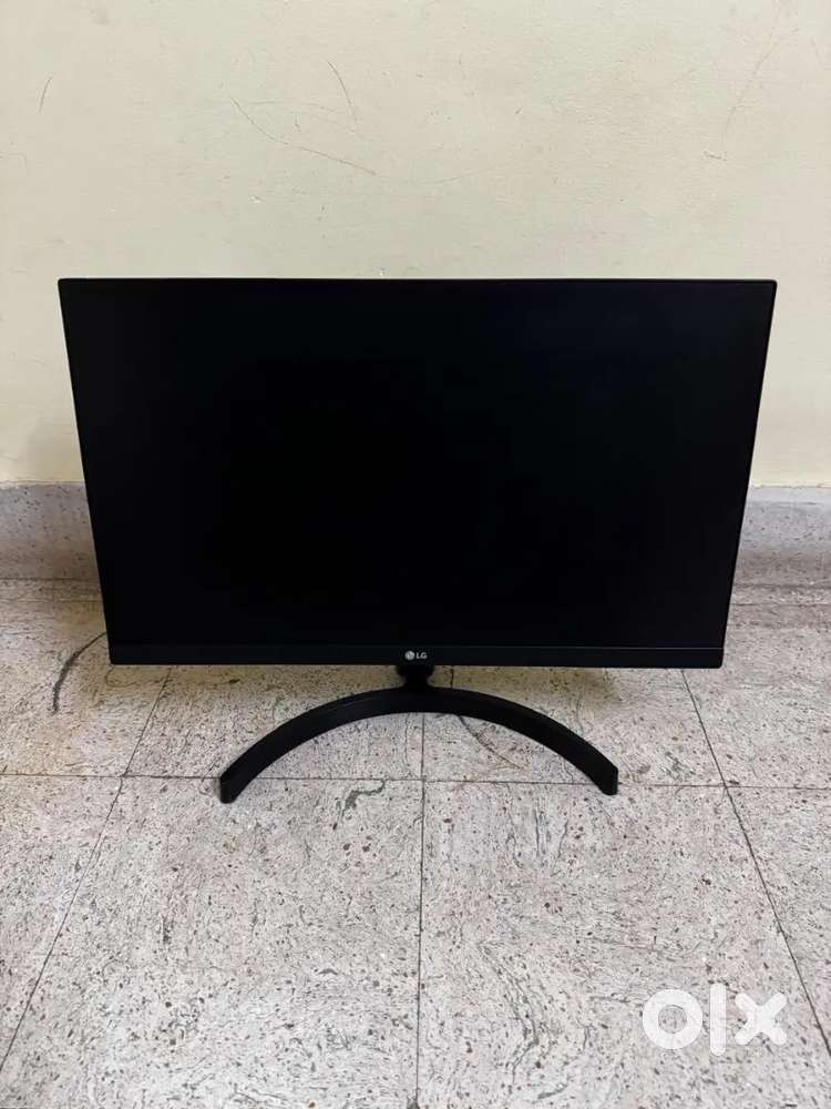 CPU monitor keyboard mouse CPU and sound box