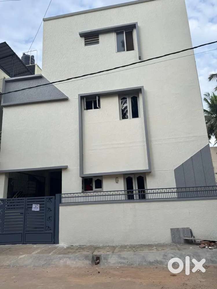 Rental building kogilu cross