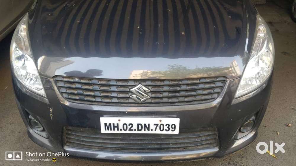 Pick up and drop driver required from Kandivali to Worli and back