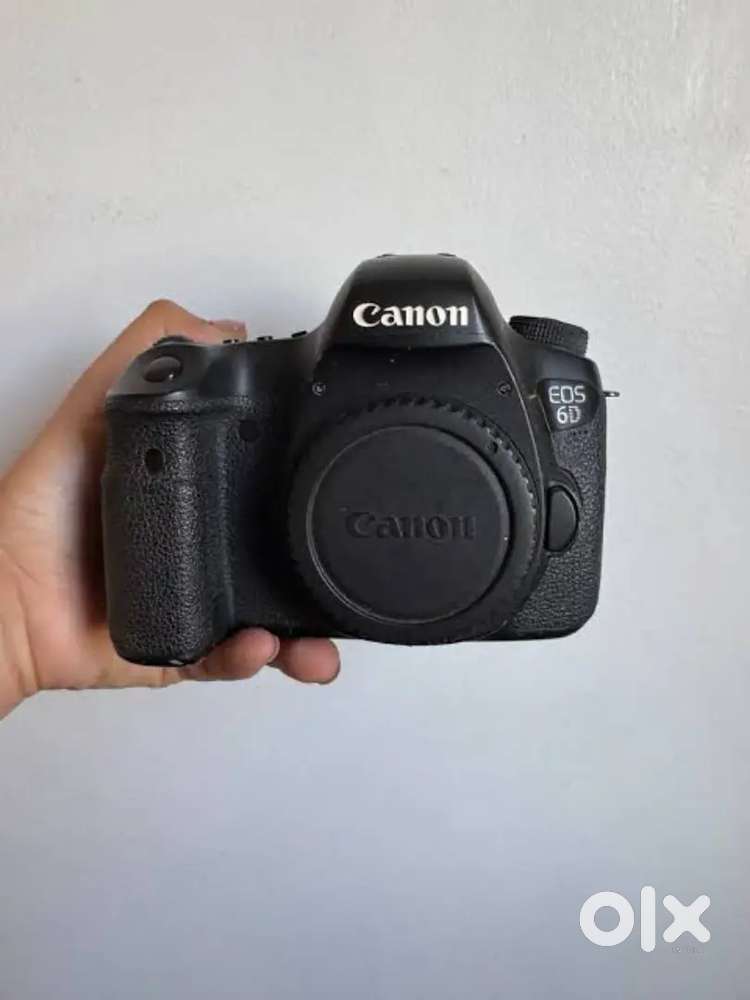 Canon Full Frame Camera + 24-105mm Lens  Excellent Condition