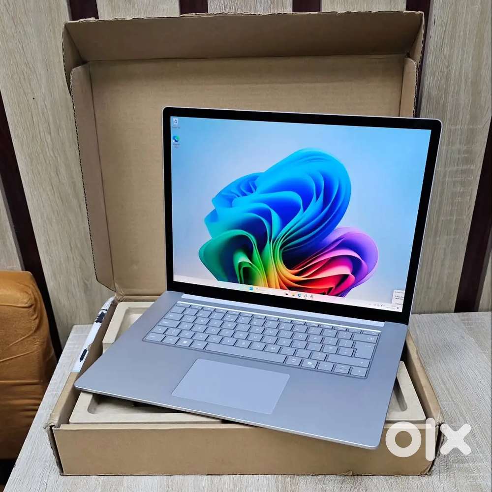 Microsoft Surface Laptop 6, 15.6 Touchscreen, Intel Ultra 7