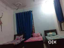 NO BROKERAGE 500+ PGs for Boys with meals & amenities in Noida!