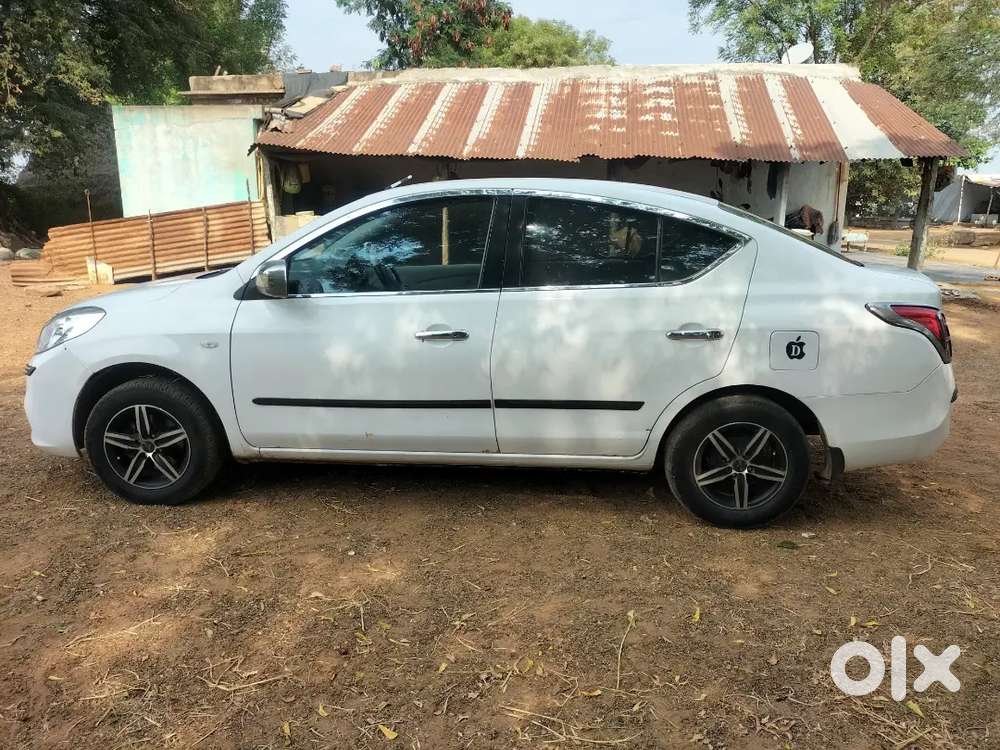 Nissan sunny diesel 2012 top end well maintained vechical urgent sale