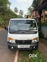 Pick up 9 seater vehicle tata magic express