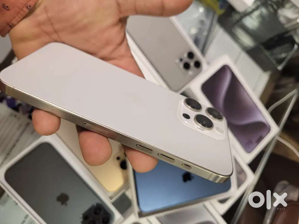 IPHONE 15 PRO MAX WITH WARRANTY BILL ALSO AVAILABLE REFURBISHED PEICE