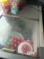 Deep fridge with top glass