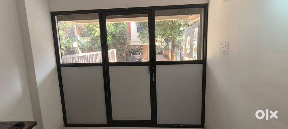 Door Partition / Aluminium frame partition