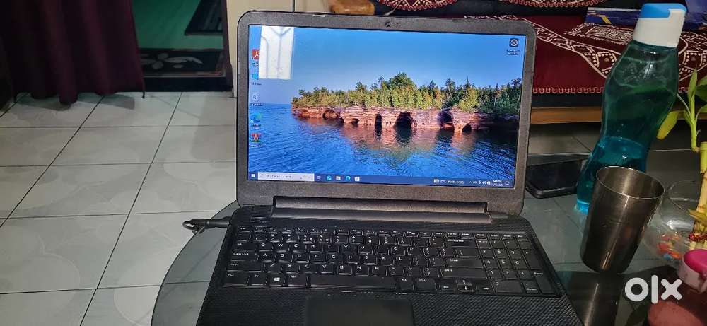 Dell laptop is in good condition battery needs to be change
