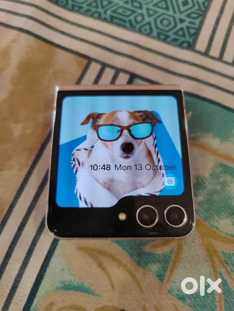 Z Flip 5 256gb in mint condition