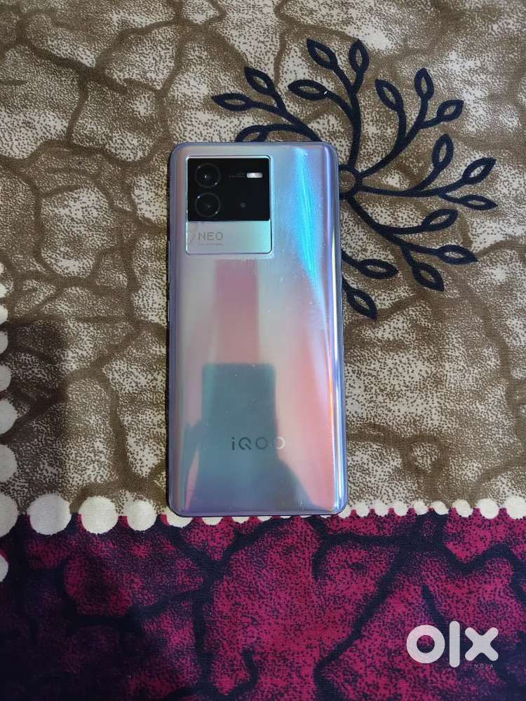 iQOO neo 6 (5g), 6 gb ram and 128 internal(snapdragon 870)