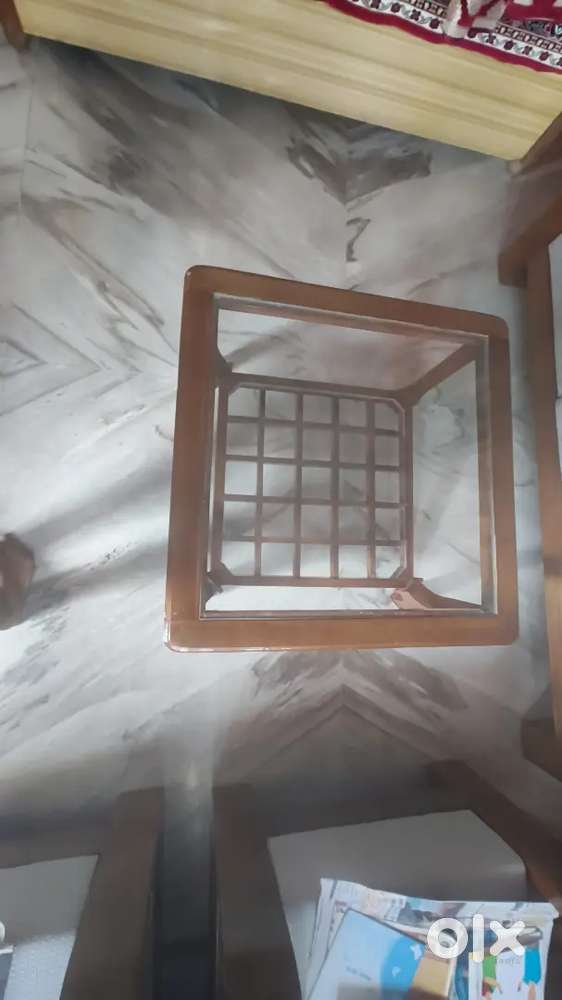 5seater sofa set and centr glass table