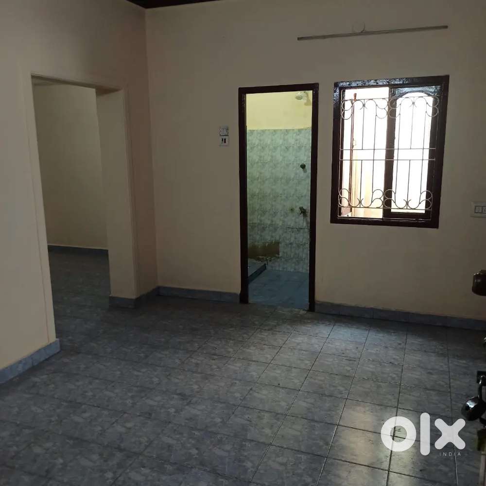 3 Bhk flat for rent in Mannady Broadway