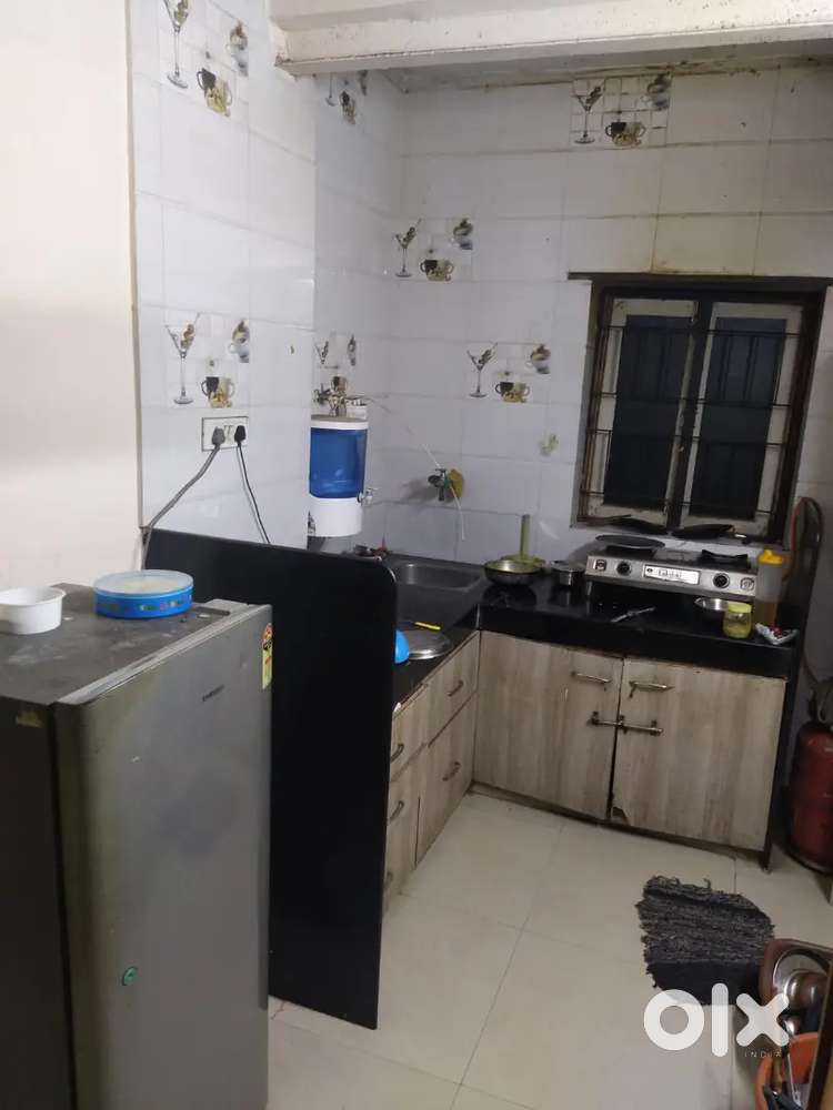 PG / Bachelor Flat for rent - Naranpura