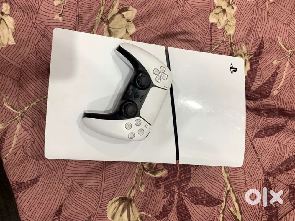 Ps5 slim 9 months old