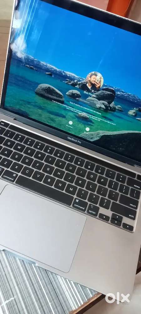 Macbook pro 2020 16/520