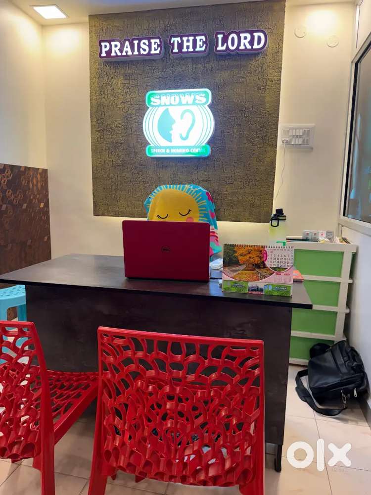 Receiptionist near velavan hyper