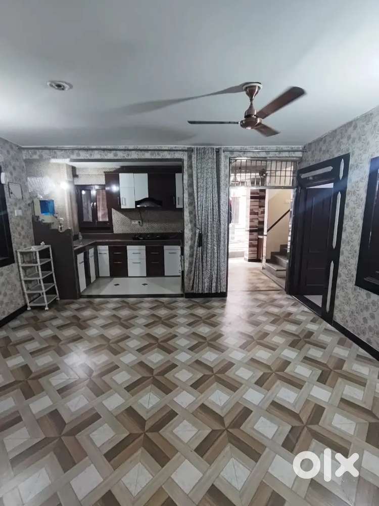 Rent 26000 3BHK  sarita vihar near Metro station