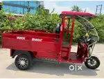 E rikshaw driver for courier delivery