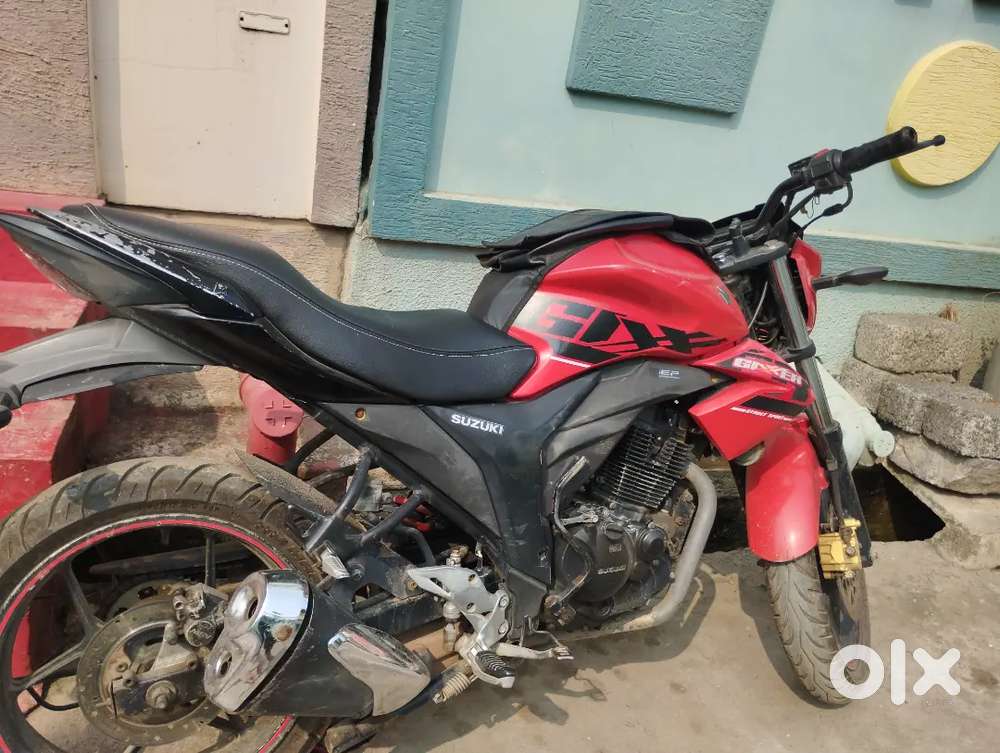 Suzuki  gixxer 2017
