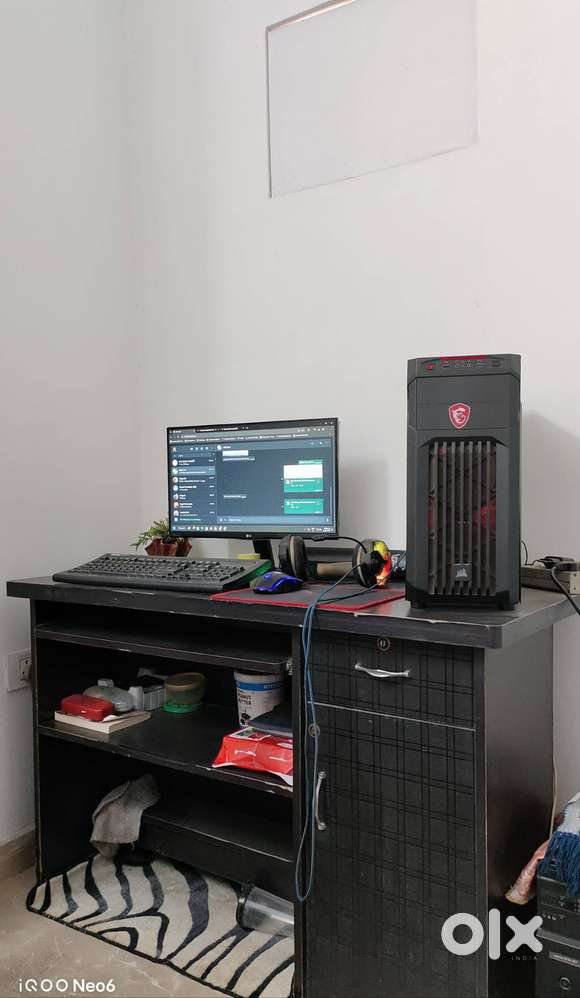 Desktop PC (i3 8100 + GTX 1050ti + 16GB DDR4 RAM)