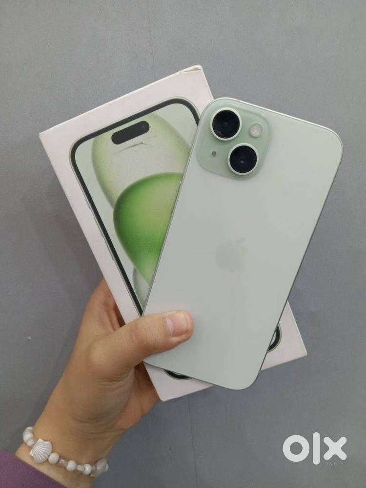 Selling Brand New 15 Good Condition,97% Battery ,Variant 128GB.  Warra