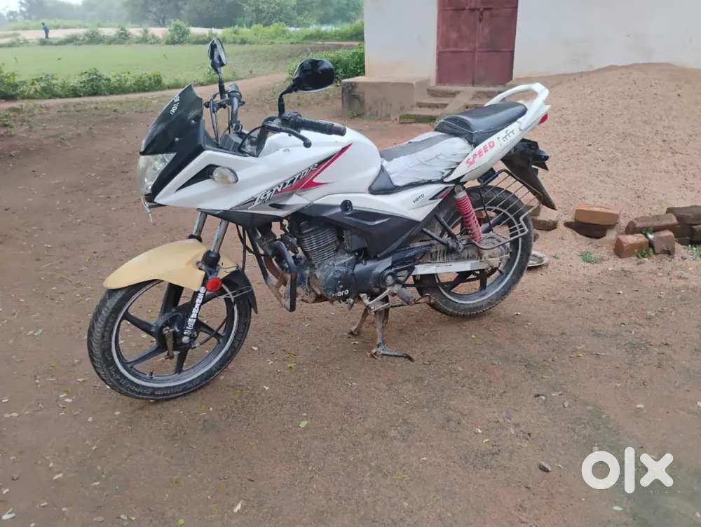 Hero Ignitor 125 cc white couler
