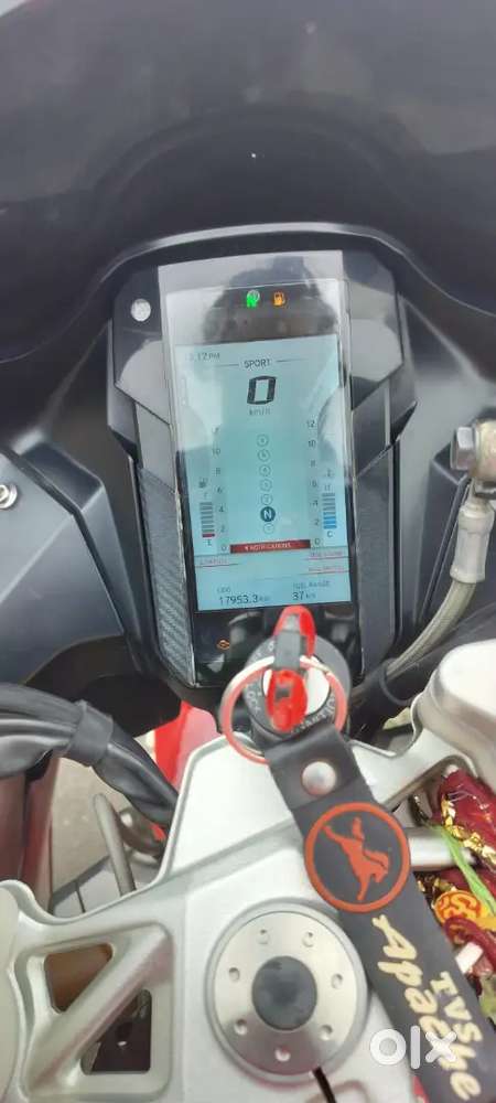 gadi condition no scratch no damage   service is complete in monthly