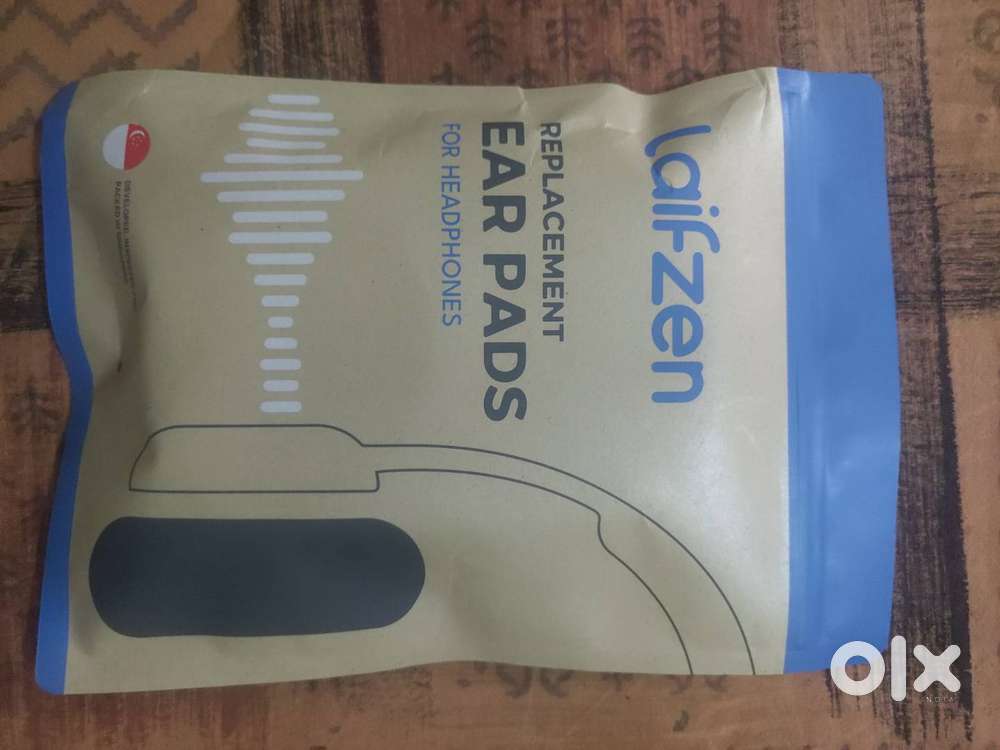 Bose QC Headphones Earpads , Audio CDs, CD paper sleeves