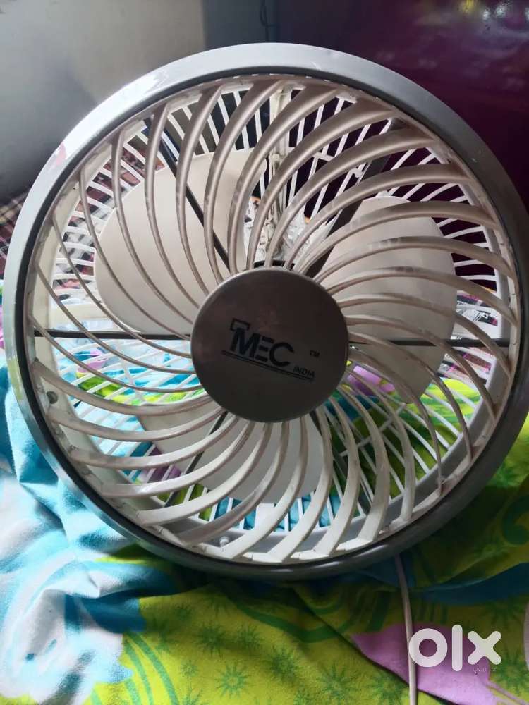 Wall fan good condition