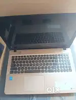 Asus laptop 15.6 screen 4 gb ram 128 ssd ssd window 10 original adpter