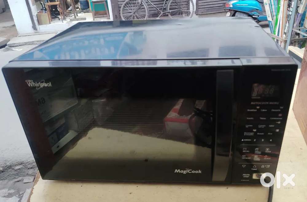 Whirlpool Microwave 20 L