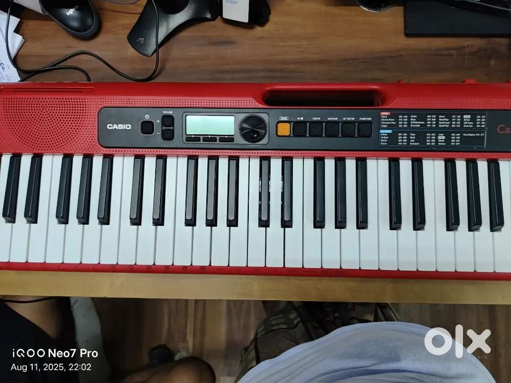 Casio casiotone CT-S200
