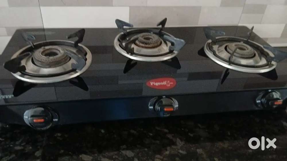 3 Burner gas stove