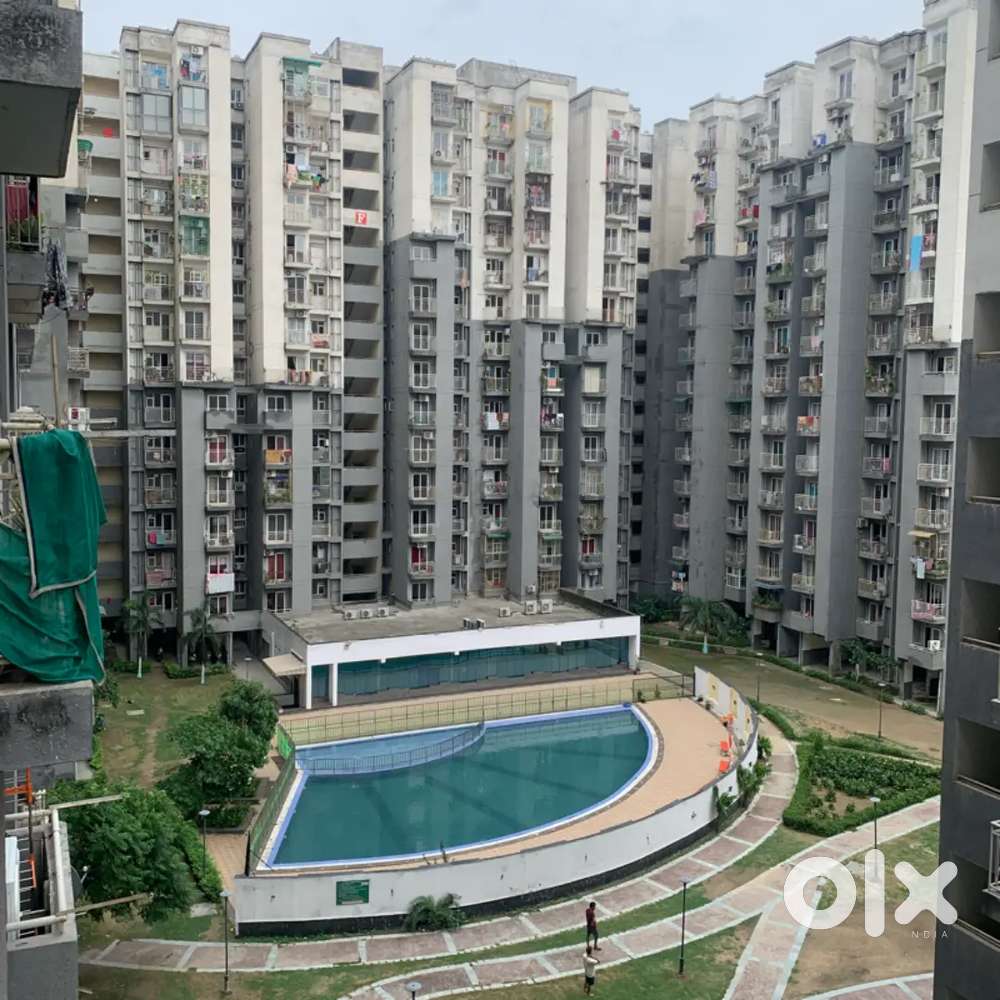 Flat aditya world city