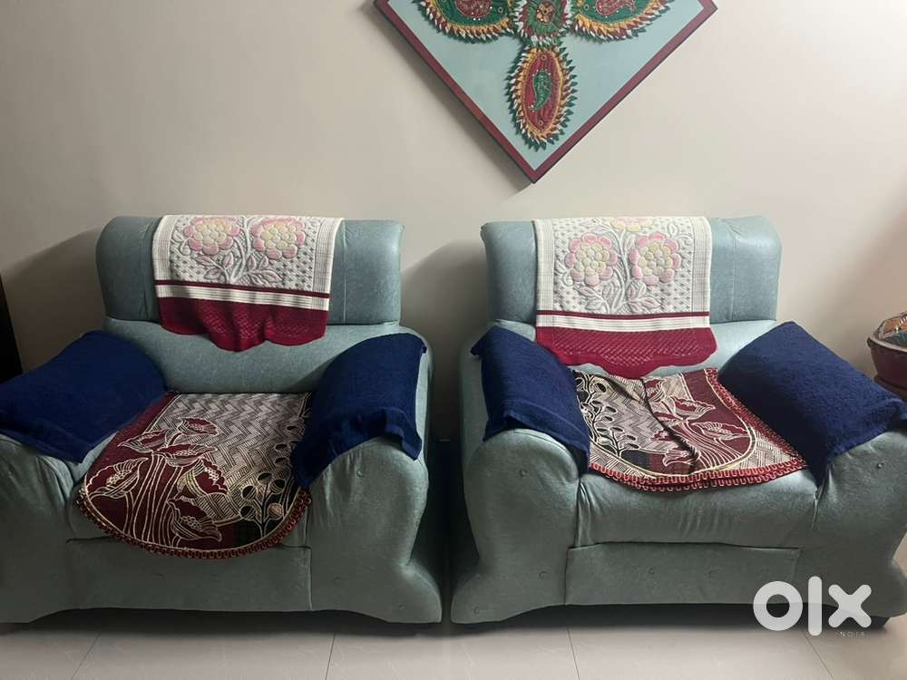 New sofaset - in excellent condition (3+1+1)  @28000