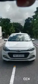 Hyundai Elite i20 Sportz (O) 1.4, 2015, Diesel