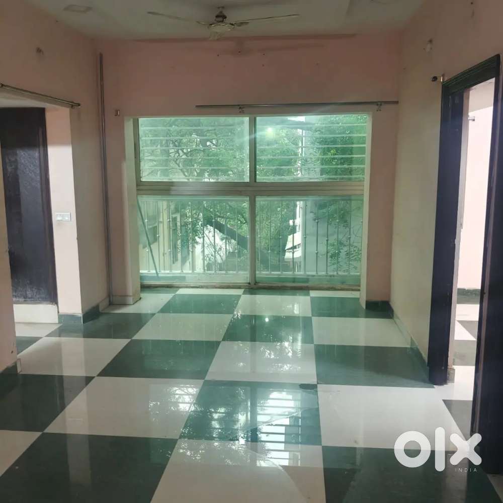 Vijaynagar colony 2bhk rehen par mortgage lease 15 lakhs No carparking