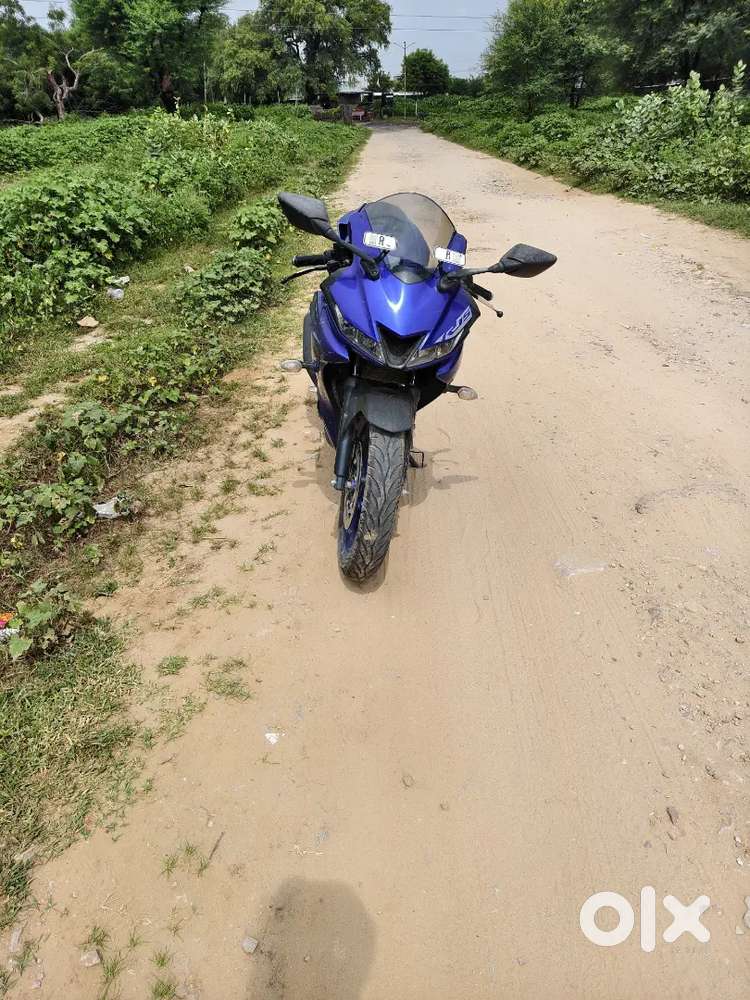 Yamaha R15 V3 (Racing Blue)